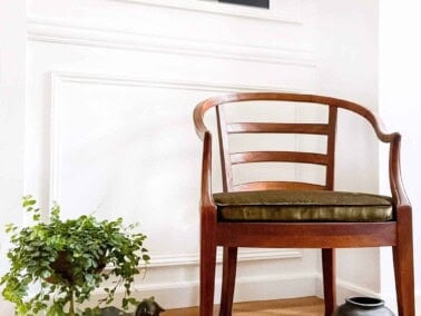 Chair - Table