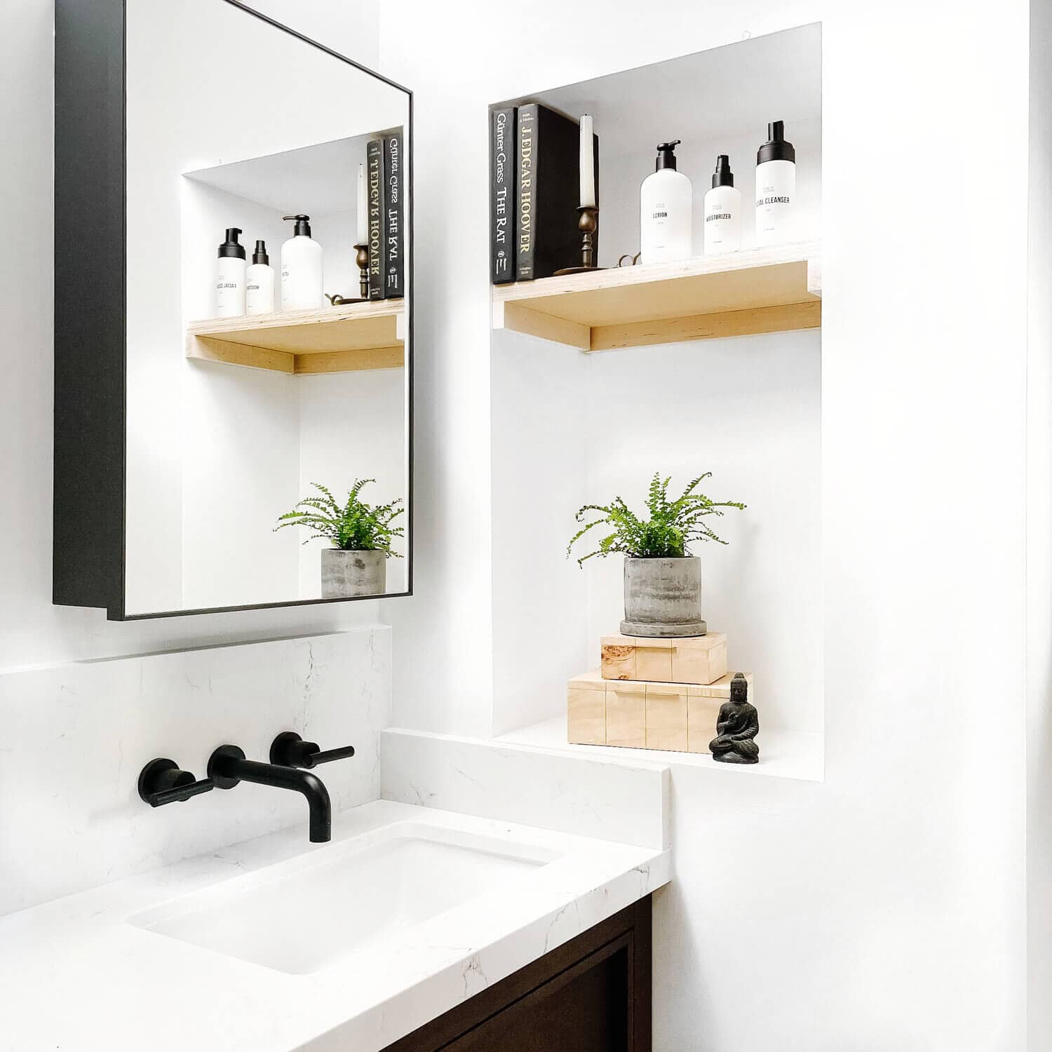 26 Transformative Floating Shelves for Your Bathroom