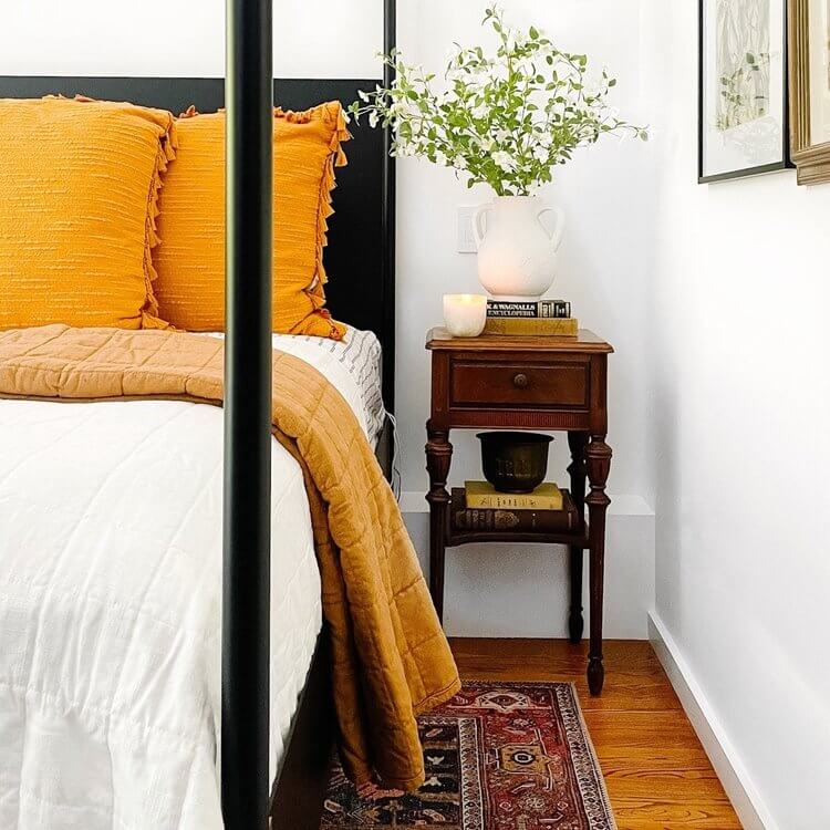 Nightstand - Bed how to decorate a small bedroom with a king size bed