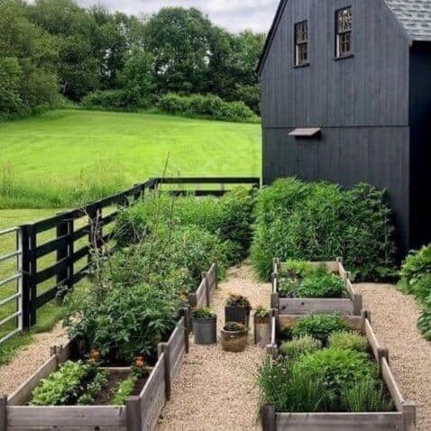black farm Landscaping