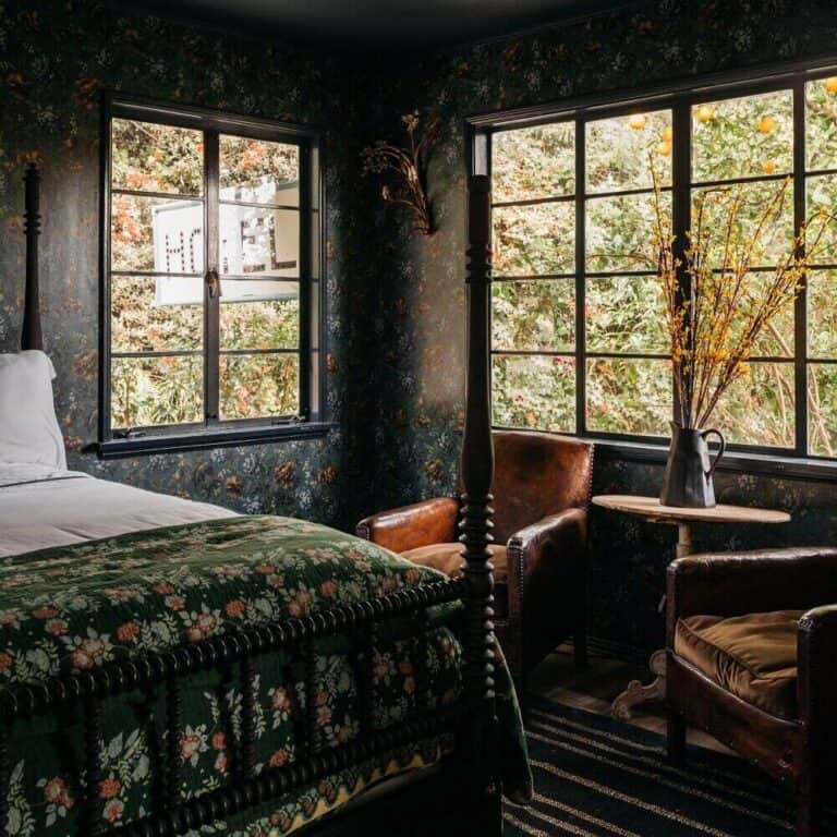 How to Decorate a small Bedroom with a King Size Bed | 136 home