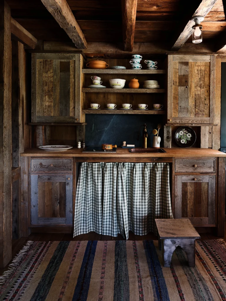 AD0723 TUPKER 8.jpg 768x1024