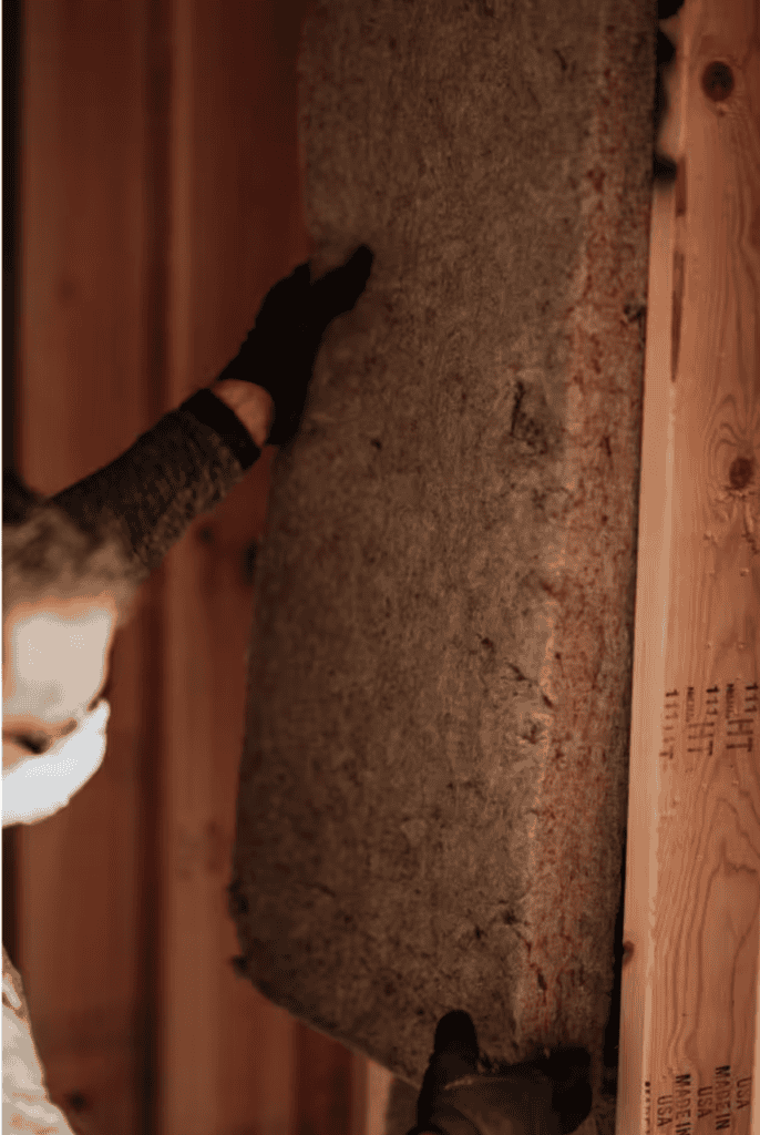 installing insulation rockwool 