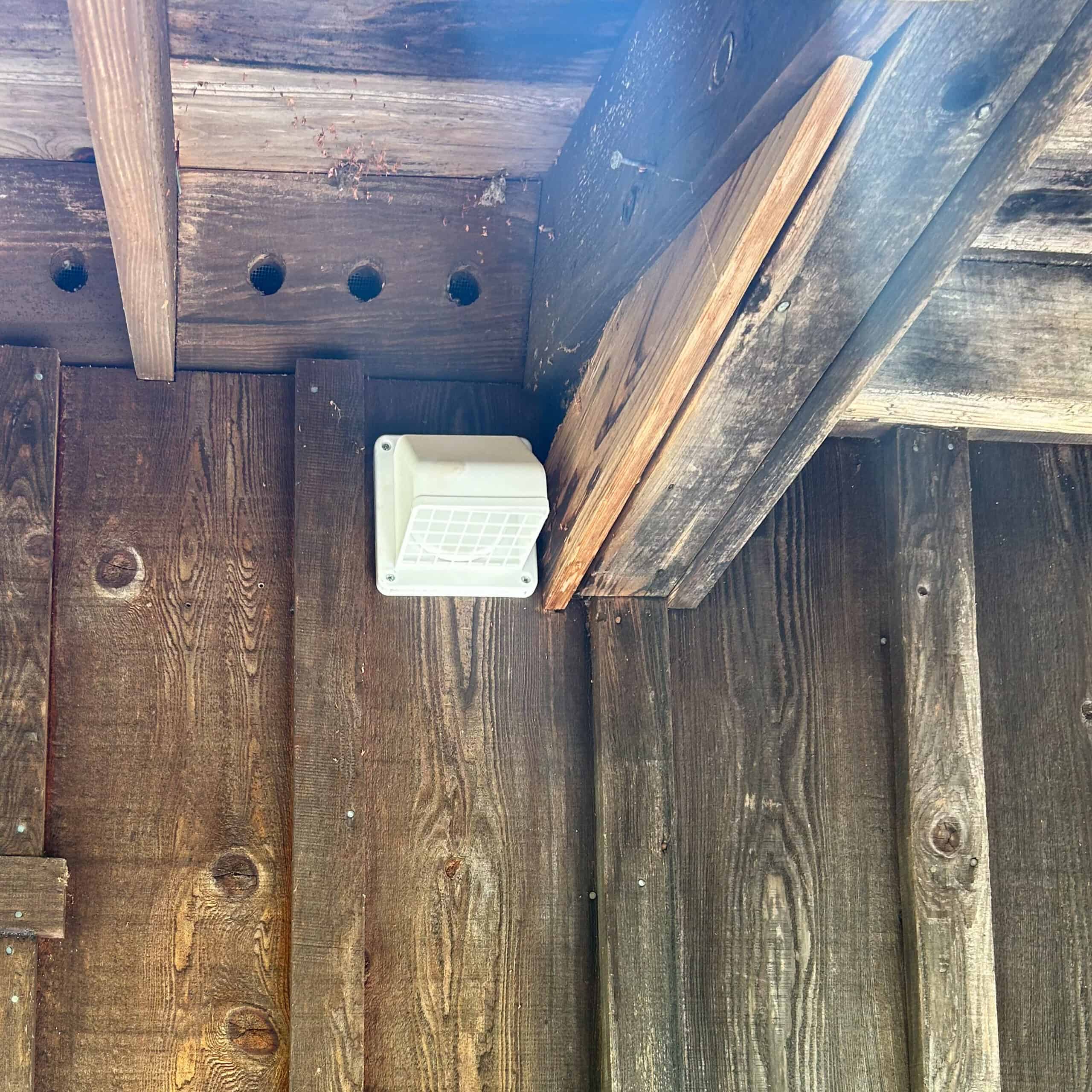 Bathroom exterior vent